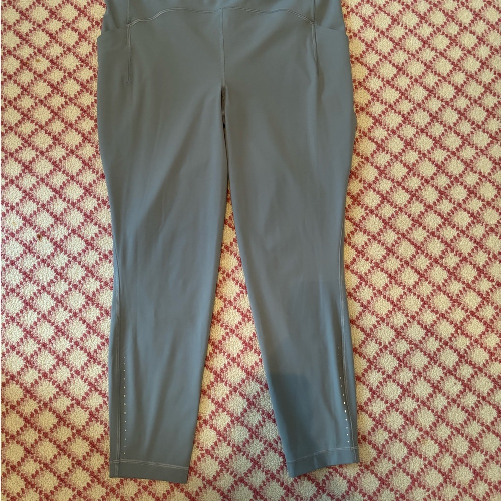 Swift Speed Tight leggings